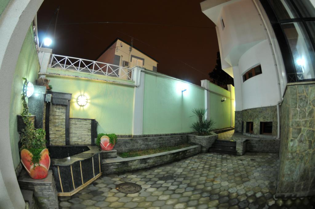 Hotel Relax Tiflis Exterior foto